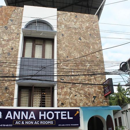 Anna Hotel Thiruvananthapuram Buitenkant foto